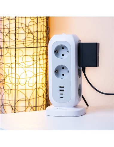 Torre di Alimentazione Multi-Spina EUPT-01 con 2 x USB-C / 2 x USB-A Verbatim 49547 VERBATIM ADATTATORI-CARICATORI DA VIAGGIO...